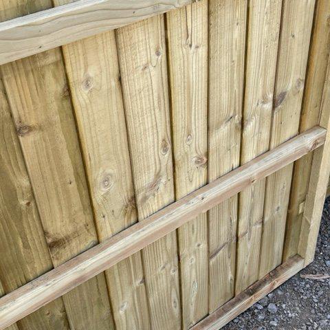 Fence Panels - Heavy Duty Close Board Dome Top - Decking Delivery