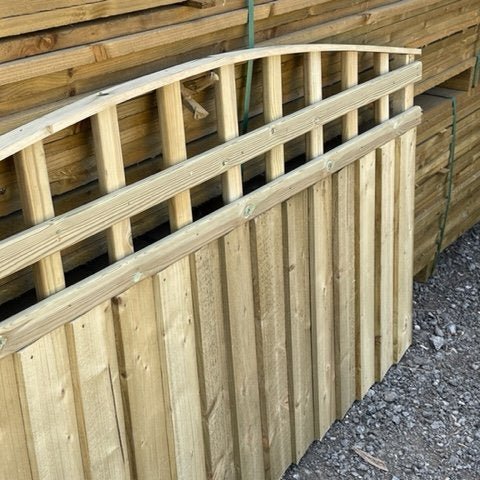 Fence Panels - Heavy Duty Close Board Trellis Top - Decking Delivery