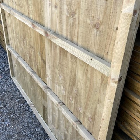 Fence Panels - Heavy Duty Close Board Trellis Top - Decking Delivery